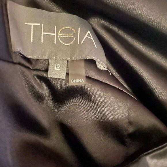 Theia Black Geometric Jacquard Side Slit Cocktail Dress 12 - Picture 4 of 4